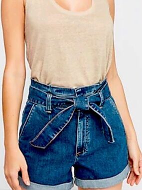 Express Super High-rise Denim Shortie shorts Sz 6 dark wash paper bag